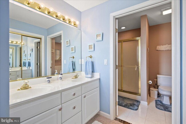 Building Photo - 203 S Heron Dr