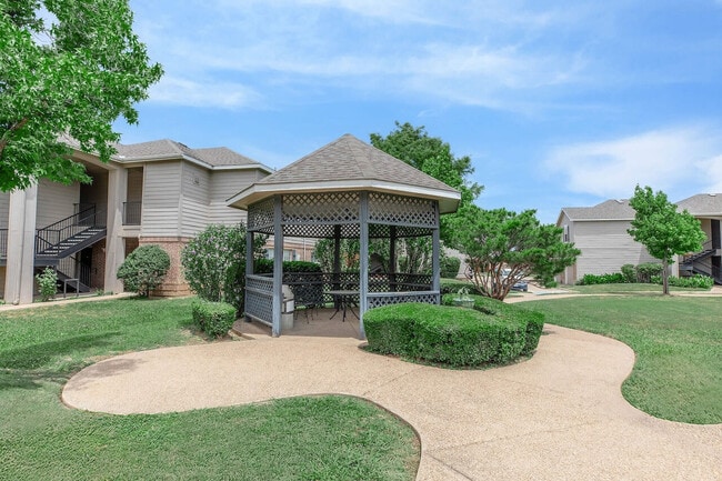 Building Photo - Amelia Parc Sr II