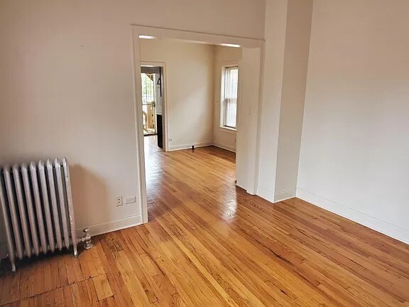 Foto del edificio - 2949 W Fullerton Ave