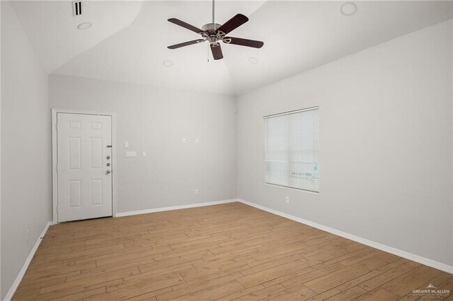 Building Photo - 9 E Eisenhower Ave