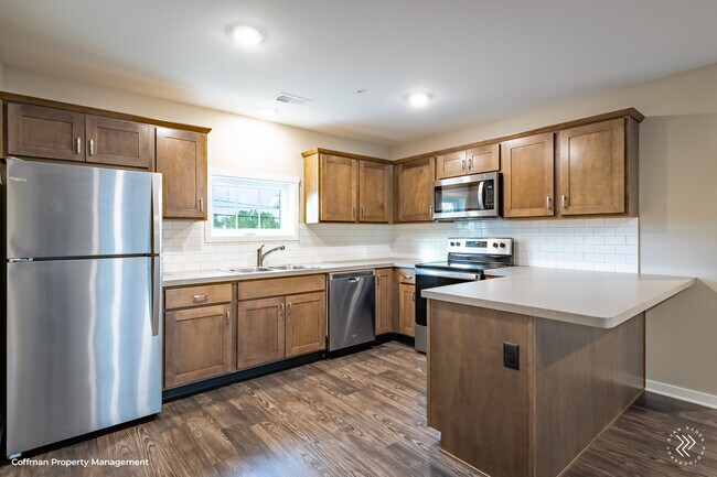 Foto del edificio - 1146-1144 4 Mile Rd NW