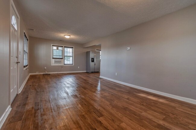 Building Photo - 99 2nd St