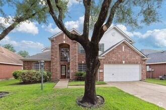 Building Photo - 14111 White Oak Gardens Dr