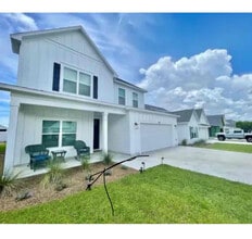 Building Photo - 709 Landing Cir