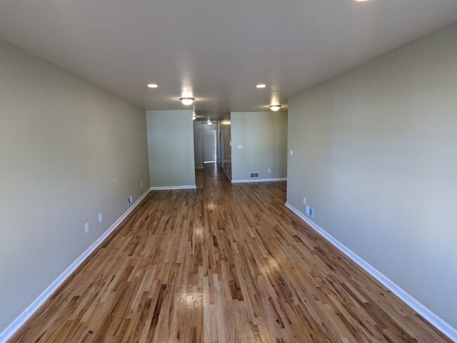 Building Photo - 603 Ocean Ave