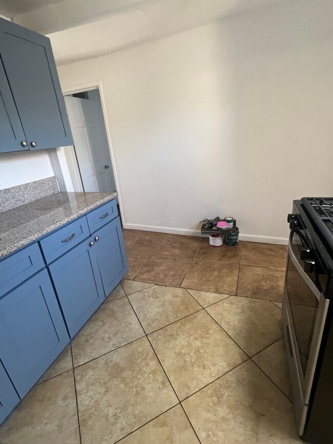 Foto del edificio - 2818 N Arrowhead Ave