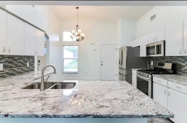 Building Photo - 30721 Wrencrest Dr