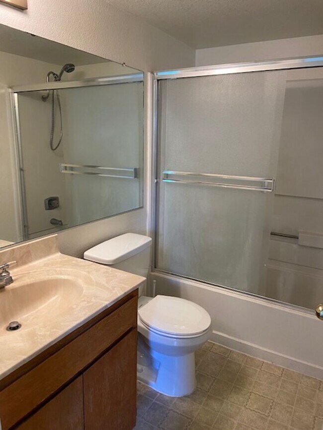 Building Photo - Two-story Style Home Located in Charming N...