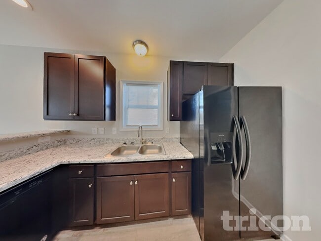 Building Photo - 232 Whetstone Dr