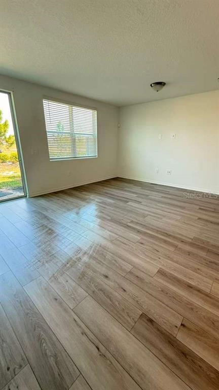 Foto del edificio - 16440 Happy Eagle Dr