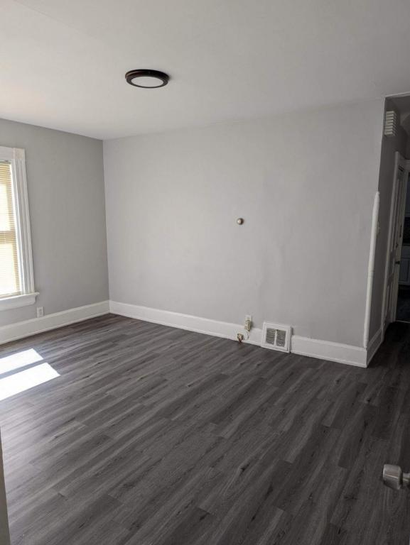 Foto del edificio - 5143 Hunter Ave