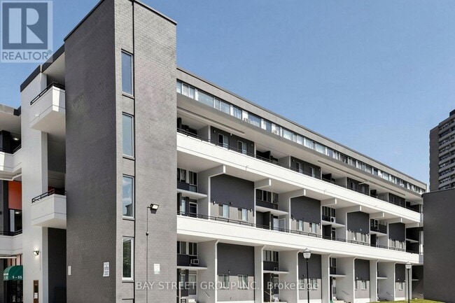 Building Photo - 55 Sunny Glenway