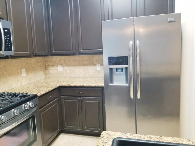 Foto del edificio - 16526 Beckland Ln