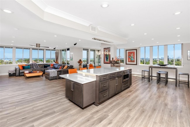 Foto del edificio - 736 Island Way