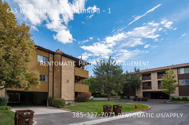 Foto del edificio - 645 W Jefferson Pl