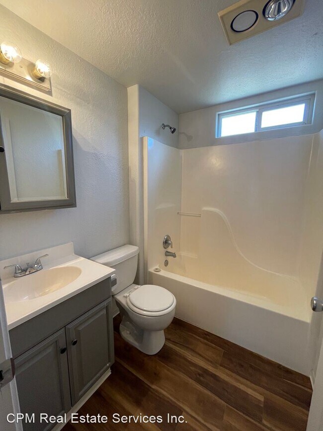 Building Photo - 3 br, 2 bath House - 1513 S Peach St.