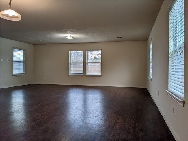 Building Photo - 6223 El Granate Dr