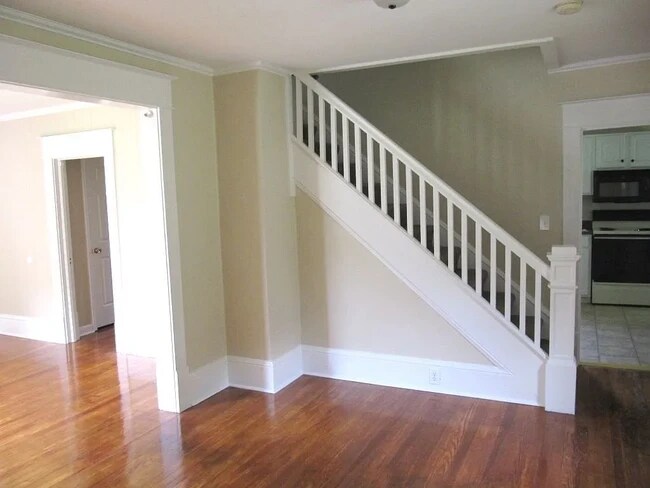 Foto del edificio - 2141 Hollins Rd NE