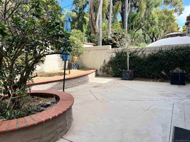 Building Photo - 9809 Keeneland Row