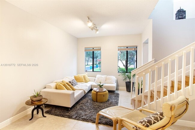 Building Photo - 2412 Venetian Way