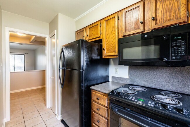 Building Photo - 45 Edgehill Cove