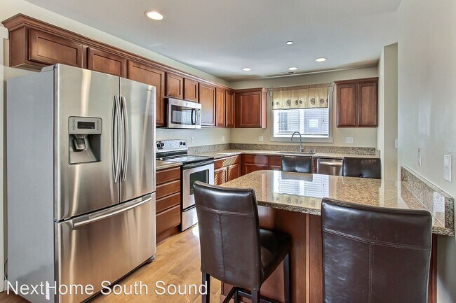Building Photo - 4 br, 2.5 bath House - 3078 Walker Road