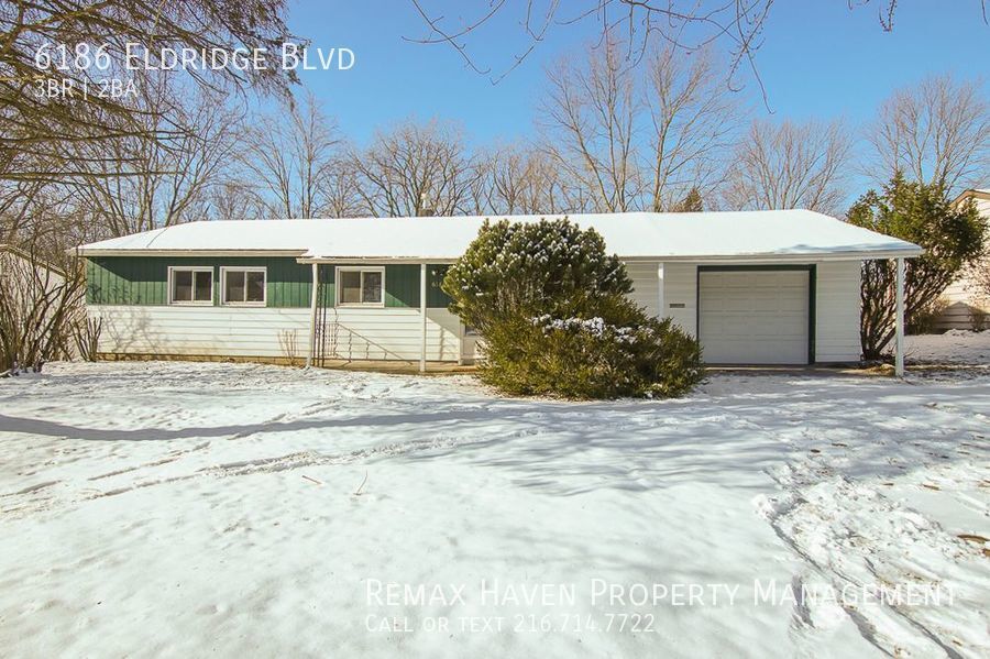 Foto principal - 6186 Eldridge Blvd, Bedford Hts - Lovely 3...