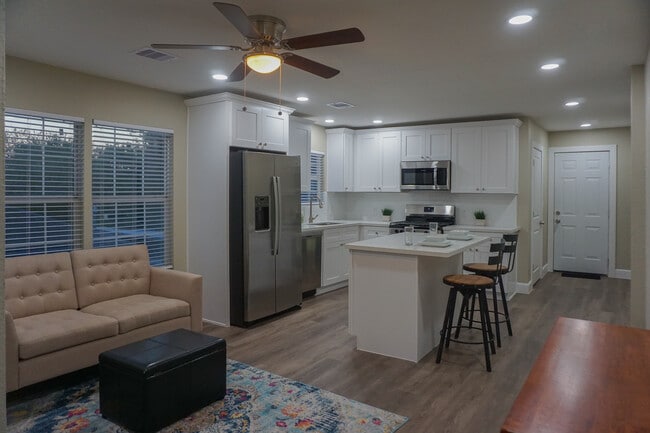 Kitchen - 3703 Market St