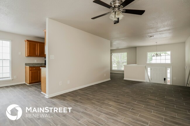 Building Photo - 10625 Tara Village Way