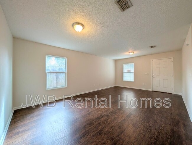 Building Photo - 417 W 47th St