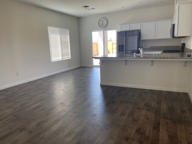 Building Photo - 3804 Balvicar Dr