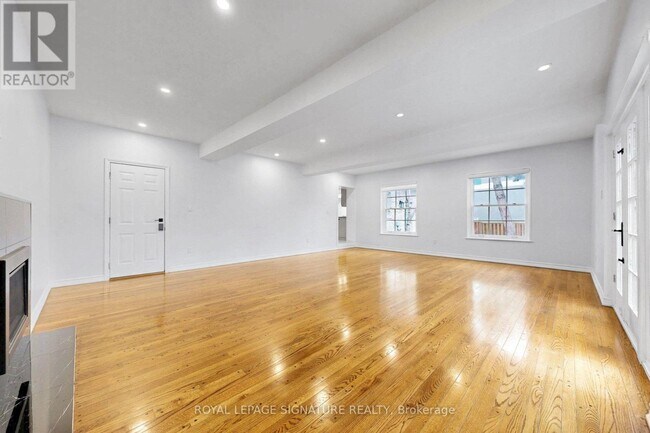 Photo du bâtiment - 24 Laureleaf Rd