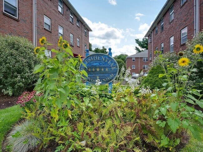 Foto del edificio - 39 Montvale Ave