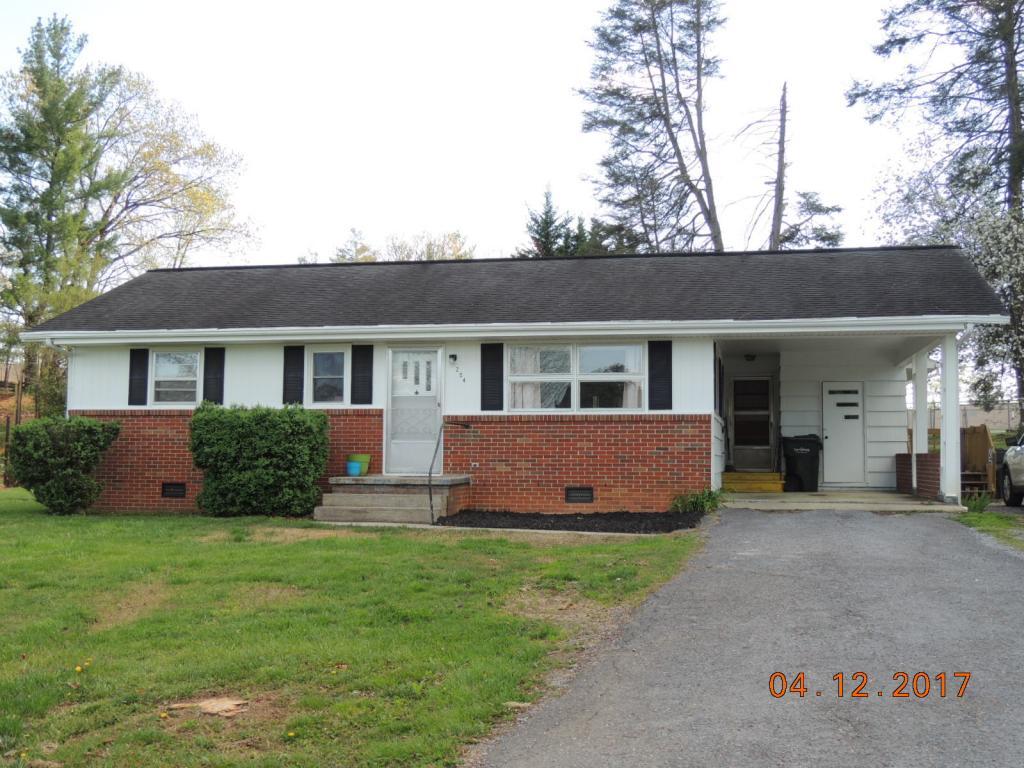 Primary Photo - 204 Knob Road