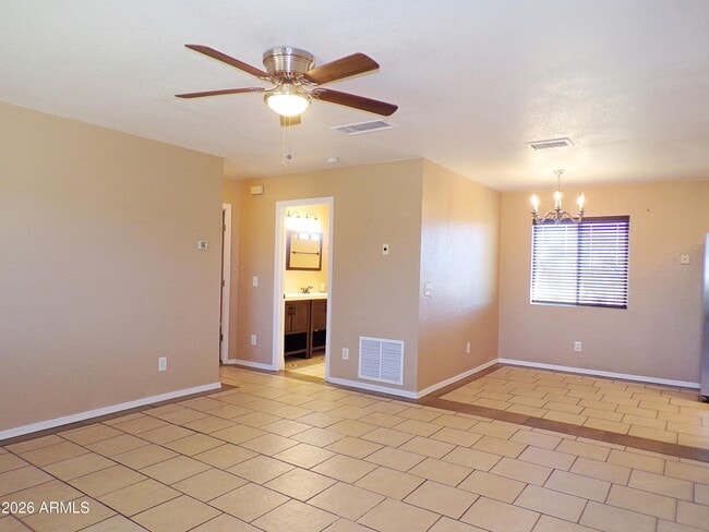 Foto del edificio - 10033 S Honeysuckle Dr