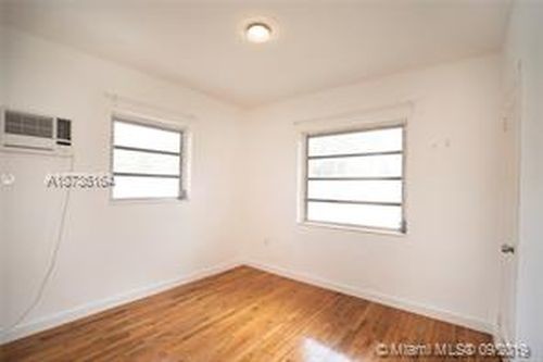 Building Photo - 220 Mendoza Ave