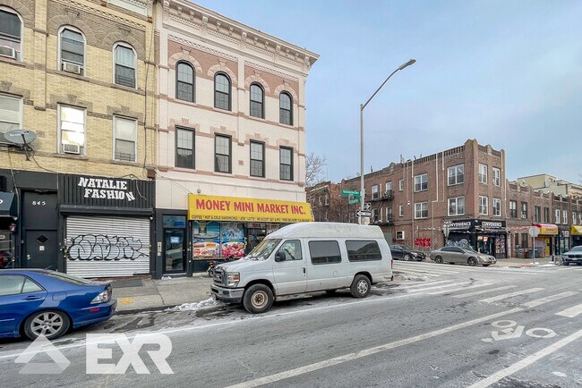 Building Photo - 847 Knickerbocker Ave