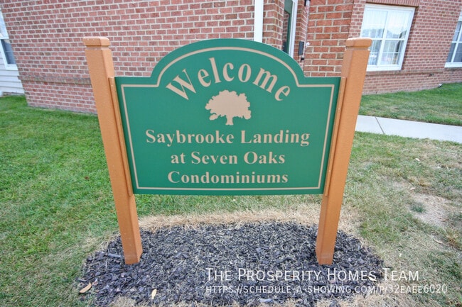 Building Photo - Close to everything condo in Odenton with ...
