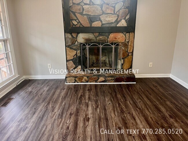 Building Photo - 270 Sage Dr