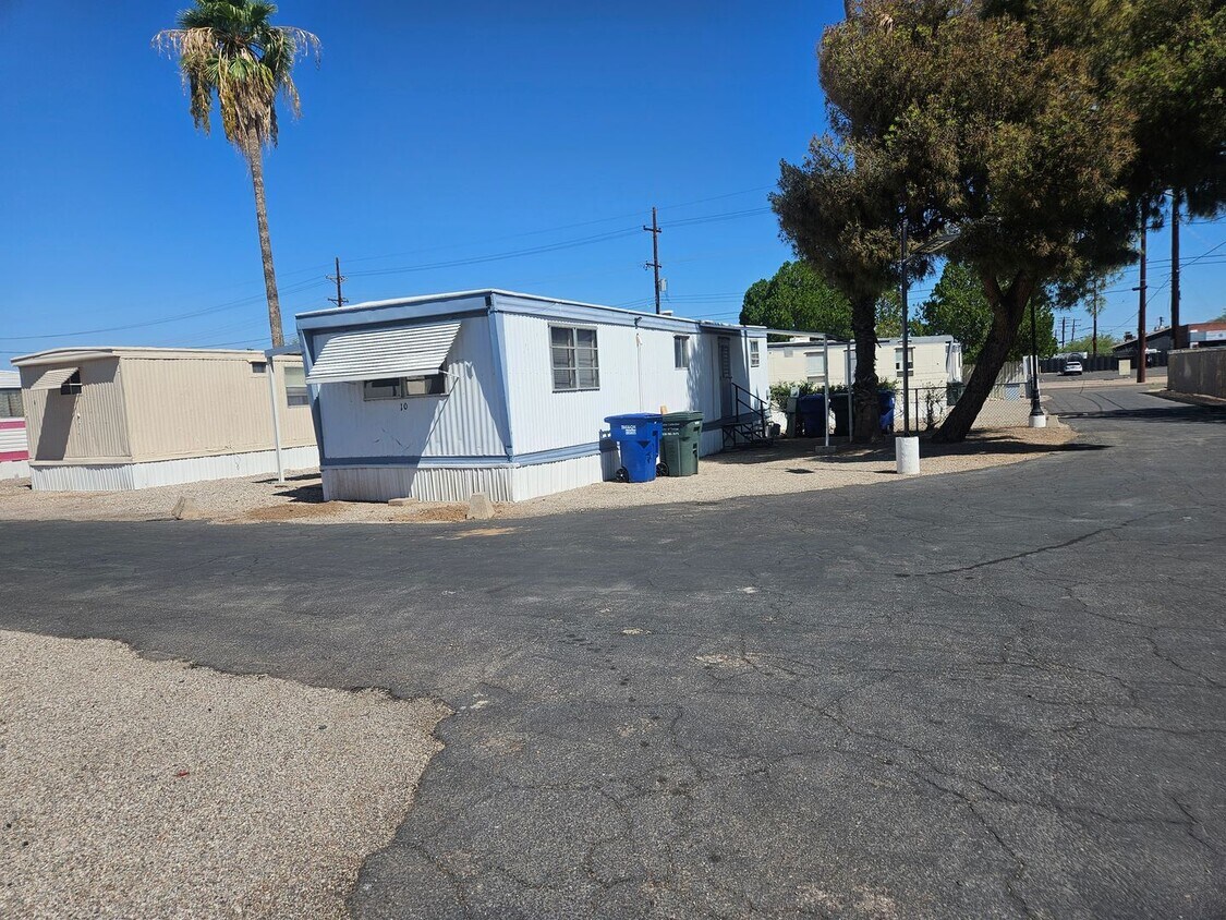 Foto del edificio - 45 W Fort Lowell Rd