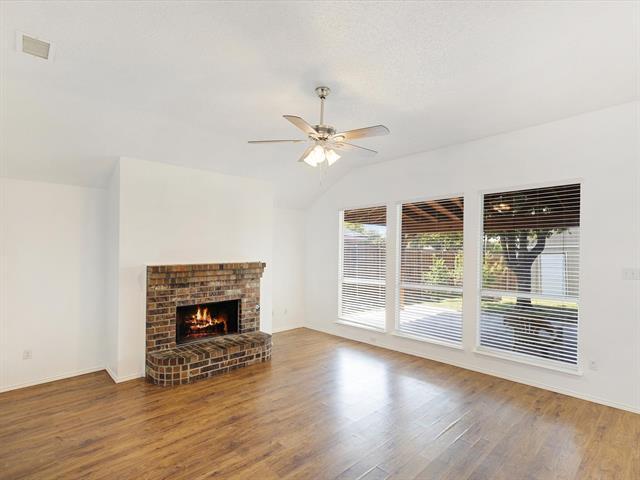 Foto del edificio - 823 Ashley Pl