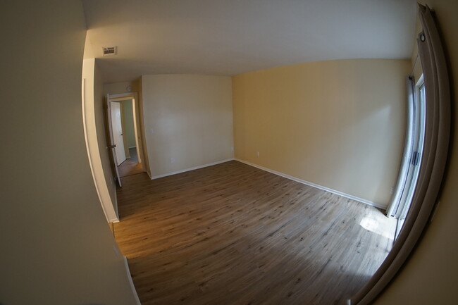 Building Photo - 6159 Sandcrest Cir