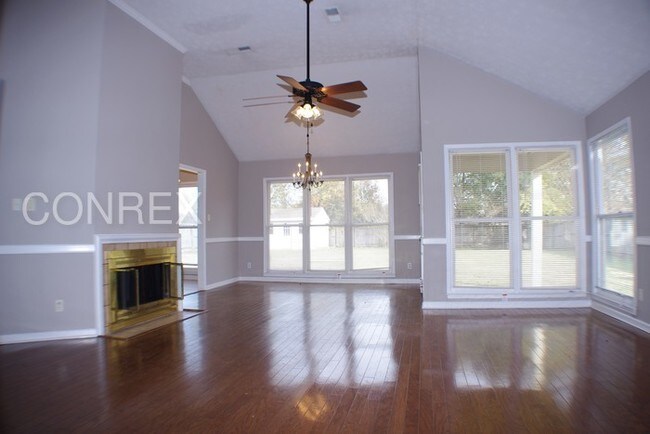 Building Photo - Welcome to Woodmere
