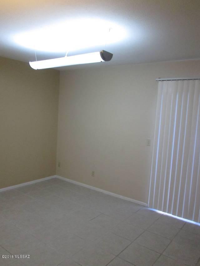 Building Photo - 507 S Santa Rita Ave