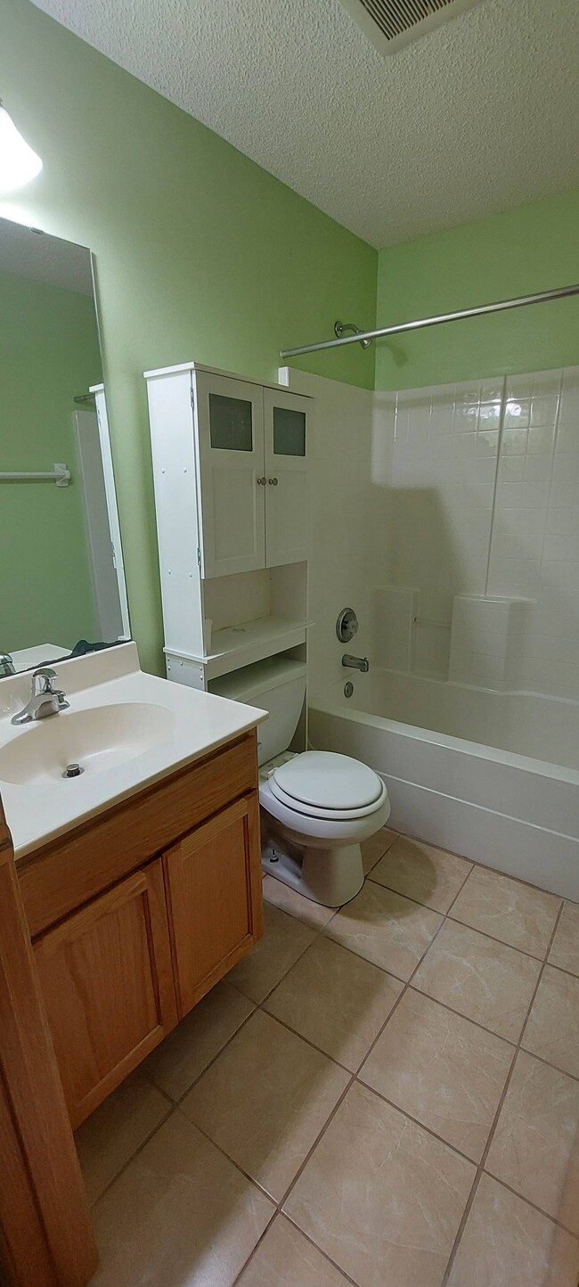 Building Photo - 21354 Idaho Ave