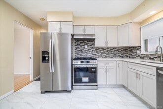 Building Photo - 24 S Corona Ave