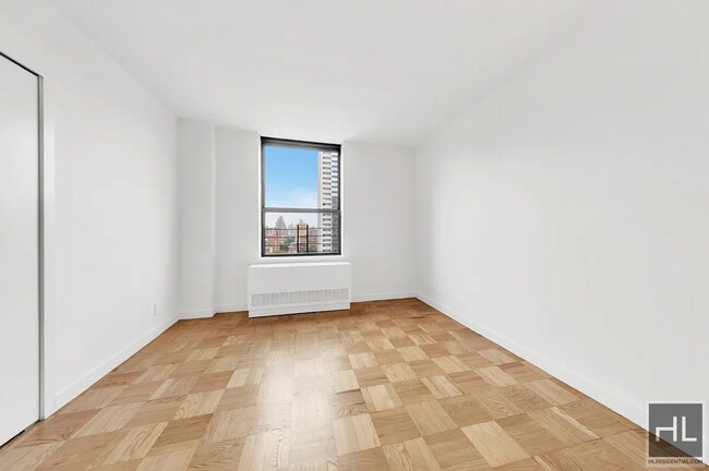 Building Photo - West 87th Street