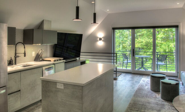 Foto del edificio - 1338 Pine Beach Rd