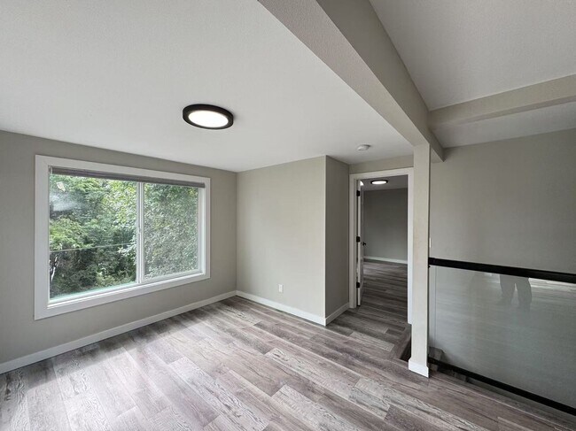 Building Photo - Beautifully Remodeled Lakeside Home in the...