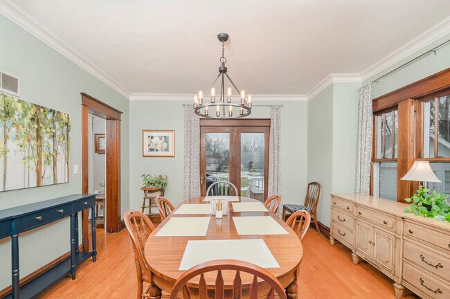 Foto del edificio - 1113 Harney Ave